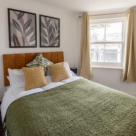 Bright 1 Bed Harbour-side With Sea Views Appartement