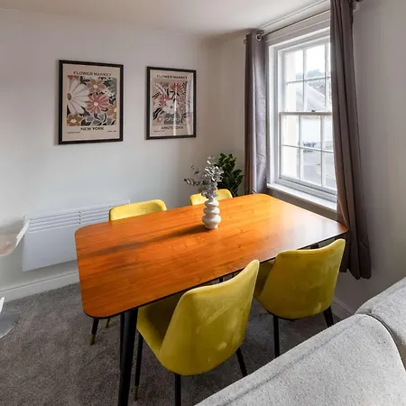 公寓 Bright 1 Bed Harbour-side With Sea Views 怀特黑