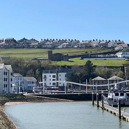 Bright 1 Bed Harbour-side With Sea Views Apartment *