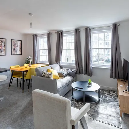 Bright 1 Bed Harbour-side With Sea Views Whitehaven